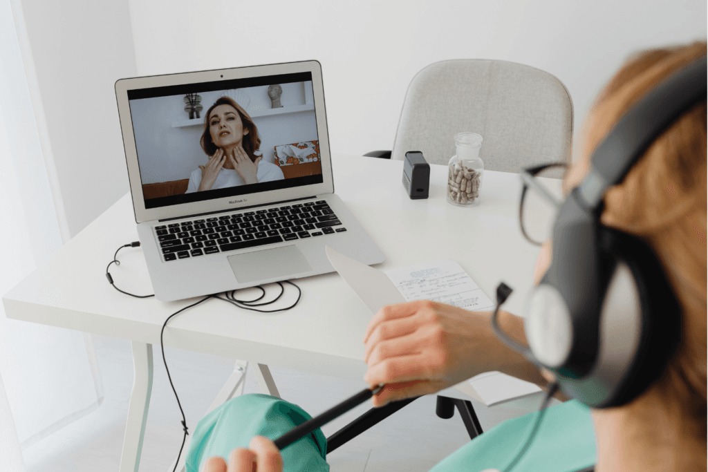 Cómo ofrecer tus servicios profesionales online y conseguir clientes